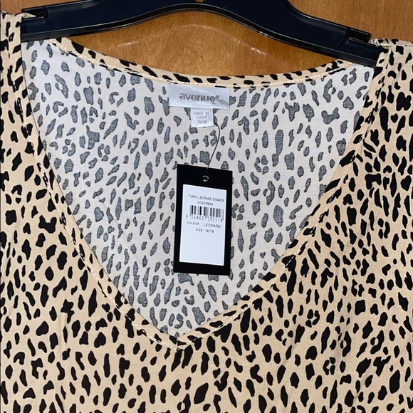 14/16W Avenue Leopard Stance Tunic (Sand/Black) - Picture 7 of 11